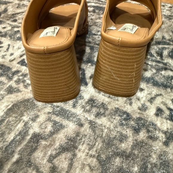 Vintage Havana Tan Mules with Chunky Heel - Picture 3 of 8